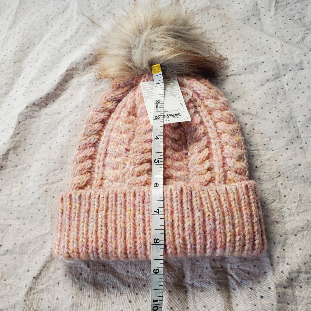 Hat - Picture 4 of 7